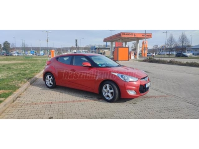 HYUNDAI VELOSTER 1.6 GDI Style Prémium. üvegtető. kulcs nélküli. 2. tulaj. vezetett szkönyv