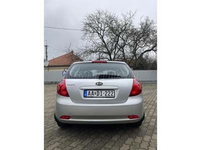 KIA CEE'D 1.4 EX