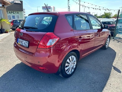 KIA CEE'D 1.4 EX