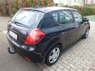 KIA CEE'D 1.6 CRDi EX