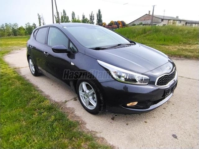 KIA CEE'D 1.6 CRDI FIFA Limited