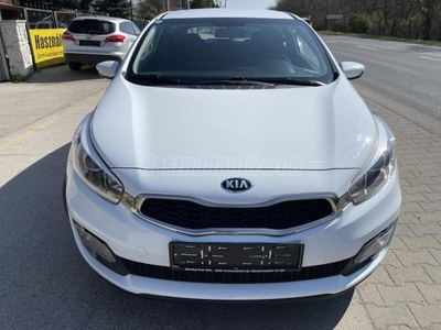 KIA PRO CEE'D 1.4 CRDI EX Prémium TOLATÓKAMERA. NAVI. DIGITKLIMA.TÉLIKERÉK GARNITÚRA