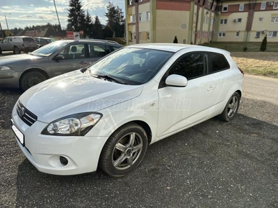 KIA PRO CEE'D 1.4 EX