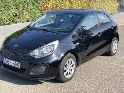 KIA RIO 1.2 CVVT. Bézs belső - rendszeresen karbantartott - tulajdonostól