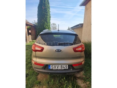 KIA SPORTAGE 2.0 CRDi EX