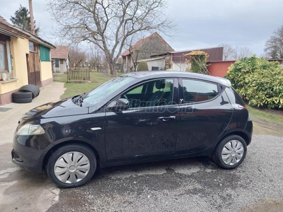 LANCIA YPSILON 1.2 8V Momo Design Tip Top llapotba.! 2év friss müszakival. Kerül tadsra.!