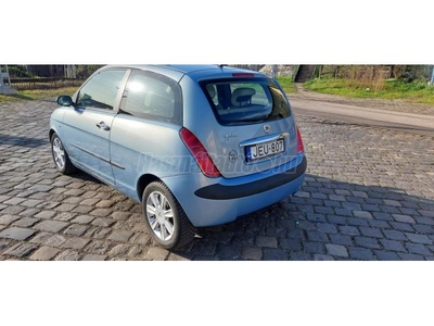 LANCIA YPSILON 1.4 Platino