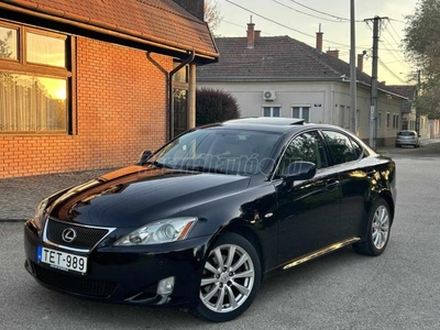 LEXUS IS 220d Base