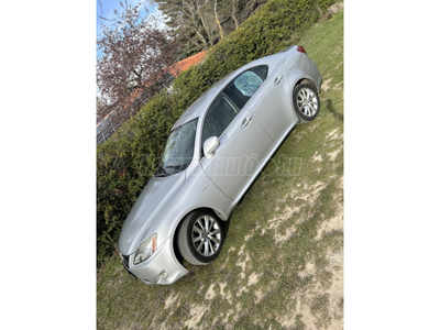 LEXUS IS 220d