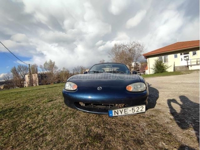 MAZDA MX-5 1.8i 16V Soft Top