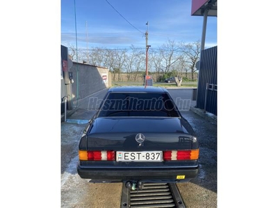 MERCEDES-BENZ 190 E