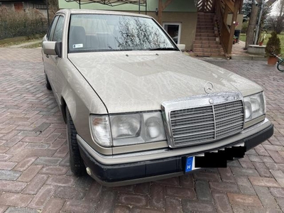 MERCEDES-BENZ 230 E