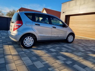 MERCEDES-BENZ A 150 Avantgarde Szervízkönyves!