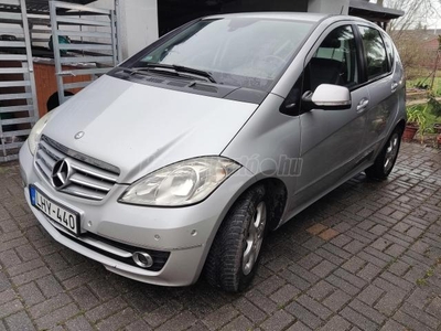 MERCEDES-BENZ A 150 Elegance