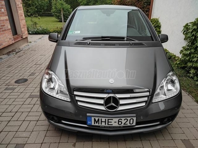 MERCEDES-BENZ A 160 BlueEFFICIENCY Elegance EURO5