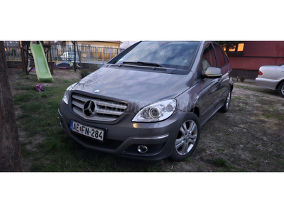 MERCEDES-BENZ B 200 2.0