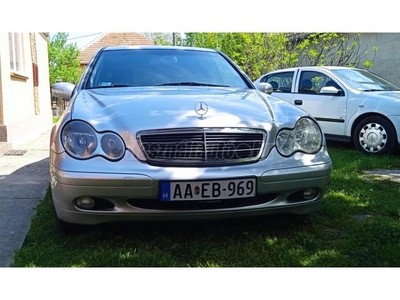 MERCEDES-BENZ C 180 Kompressor Classic Magic MAGYARORSZÁGI! + GYÁRI FÉNYEZÉS! + MINT AZ ÚJ!