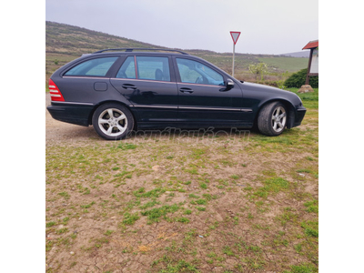 MERCEDES-BENZ C 220 T CDI Avantgarde (Automata)