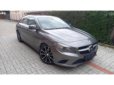 MERCEDES-BENZ CLA 200 CDI d SHOOTING BRAKE - Szervizkönyv - Gyári fény!