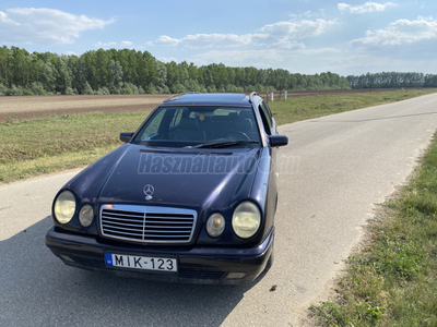 MERCEDES-BENZ E 300 T TD Avantgarde (Automata)