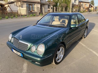 MERCEDES-BENZ E 320 Elegance (Automata) Spanyol. garantált 123e km. V6. vajbőr. napfénytető