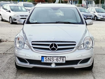 MERCEDES-BENZ R 320 CDI 4Matic (Automata) (6 személyes )