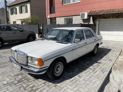 MERCEDES-BENZ W 123 280E