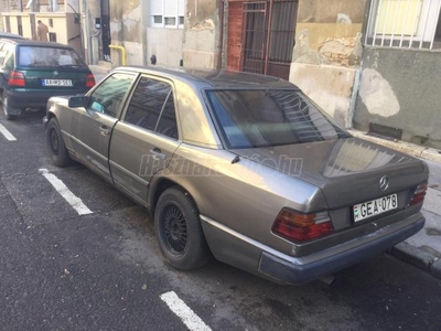 MERCEDES-BENZ W 124 200D