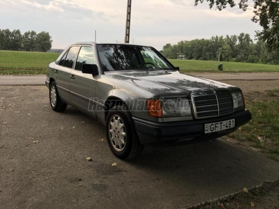 MERCEDES-BENZ W 124 250D