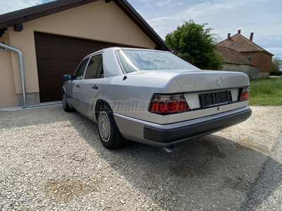 MERCEDES-BENZ W 124 e280