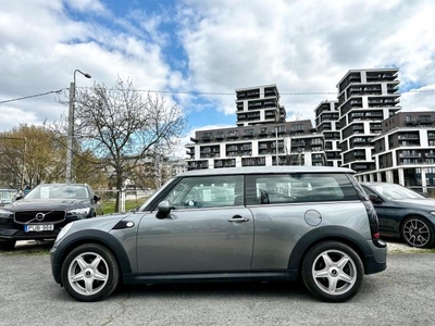 MINI CLUBMAN One1.4 VEZ.SZ.KÖNYV-ÜLÉSFŰTÉS-TOLATÓRADAR-8xKERÉK!