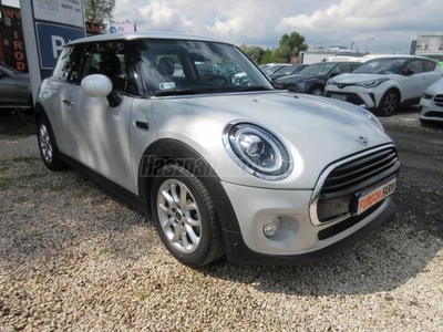 MINI COOPER 1.5 (Automata) Mo.-on újonnan vásárolt!