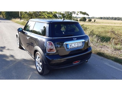 MINI COOPER One 1.4 Napfénytetős