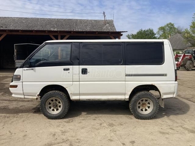 MITSUBISHI L 300 2.5 TD 4WD