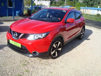 NISSAN QASHQAI 1.2 DIG-T N-Connecta gyári alufelni uj gumikkal . ülésfűtés . garantált 82000 km futás .friss szerviz