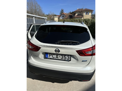 NISSAN QASHQAI 1.5 dCi Acenta +extrákkal! Napfénytető!360fokos kamera