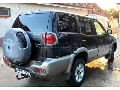 NISSAN TERRANO II 2.7 TDI Luxury