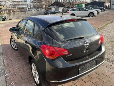 OPEL ASTRA 1.6 Sport 123.000KM!!! Végig Vezetett Szervízkönyv.Tolatóradar.Tempomat