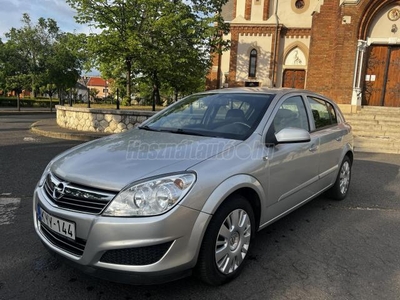 OPEL ASTRA H 1.4 Cosmo