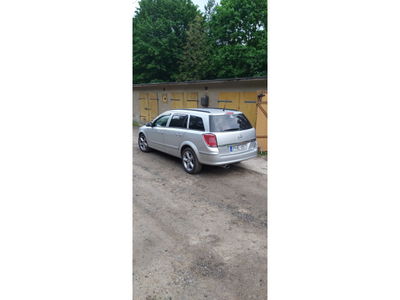 OPEL ASTRA H 1.6 Enjoy