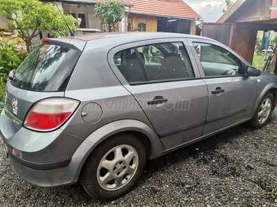 OPEL ASTRA H 1.6 Essentia