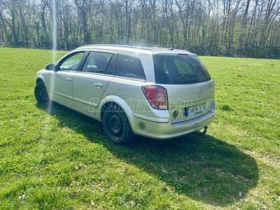 OPEL ASTRA H 1.9 CDTI Essentia