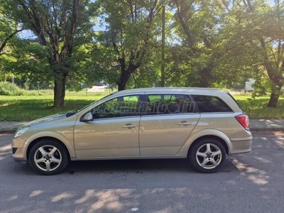 OPEL ASTRA H Caravan 1.4 Cosmo