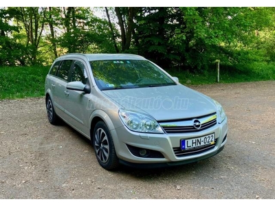 OPEL ASTRA H Caravan 1.6 Cosmo Magyaroszági.Első tulajdonos.Szervizkönyves. Ajándék nyári kerék garnitúra!