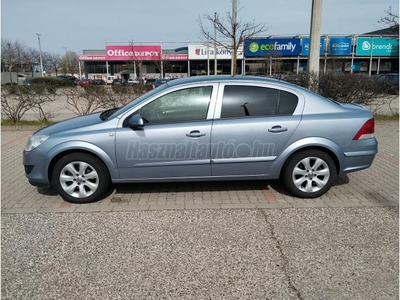 OPEL ASTRA H Sedan 1.6 Enjoy 81520km