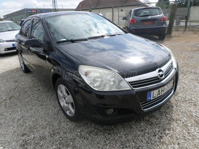 OPEL ASTRA H Sedan 1.6 Enjoy