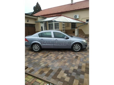 OPEL ASTRA H Sedan 1.7 CDTI Enjoy