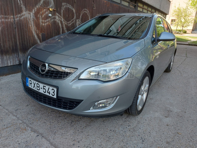 OPEL ASTRA J 1.4 Enjoy