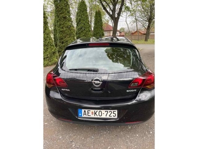 OPEL ASTRA J 1.4 Essentia