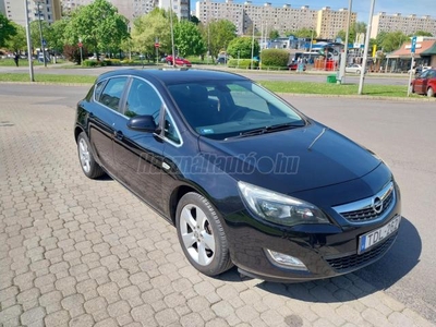 OPEL ASTRA J 1.4 Essentia